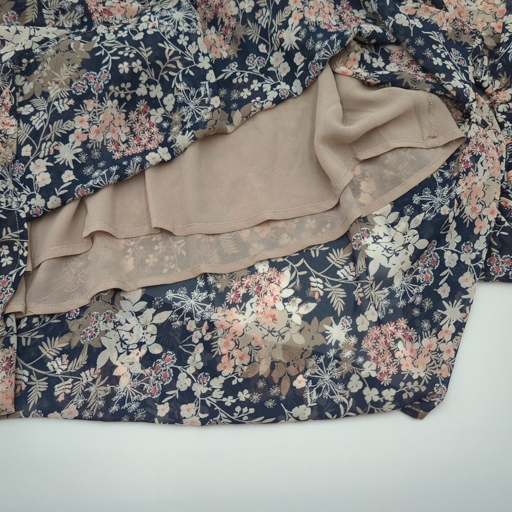 EST. 1946 Womens Plus 18/20W Navy Floral V-Neck Chiffon Blouse Bubble Sleeve - Picture 6 of 8